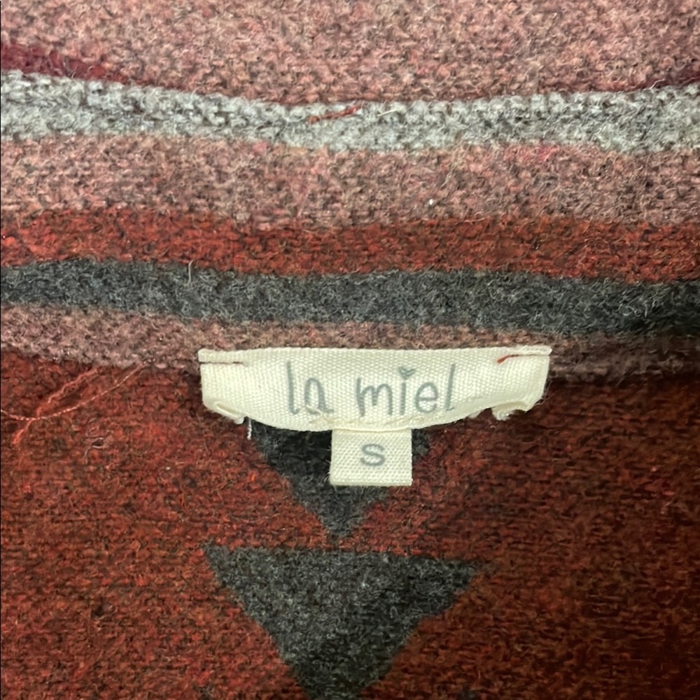 Cozy Patterned Button-Up Jacket - Picture 2 of 3